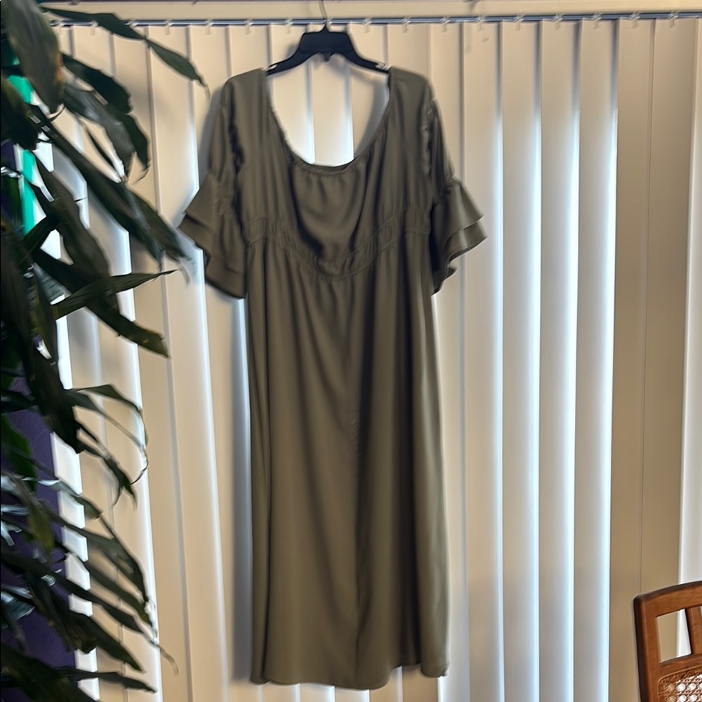 SHEIN Green Midi Sundress with Flutter Sleeves